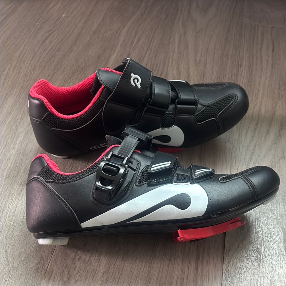 Peloton Cycling Shoes size 39 (8.5)